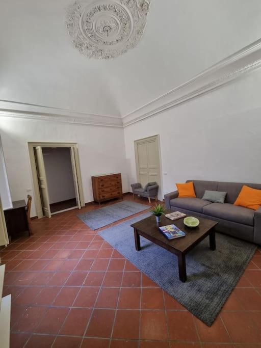 Palazzo Mannino Appartamento Aeroporto di Catania Fontana Rossa